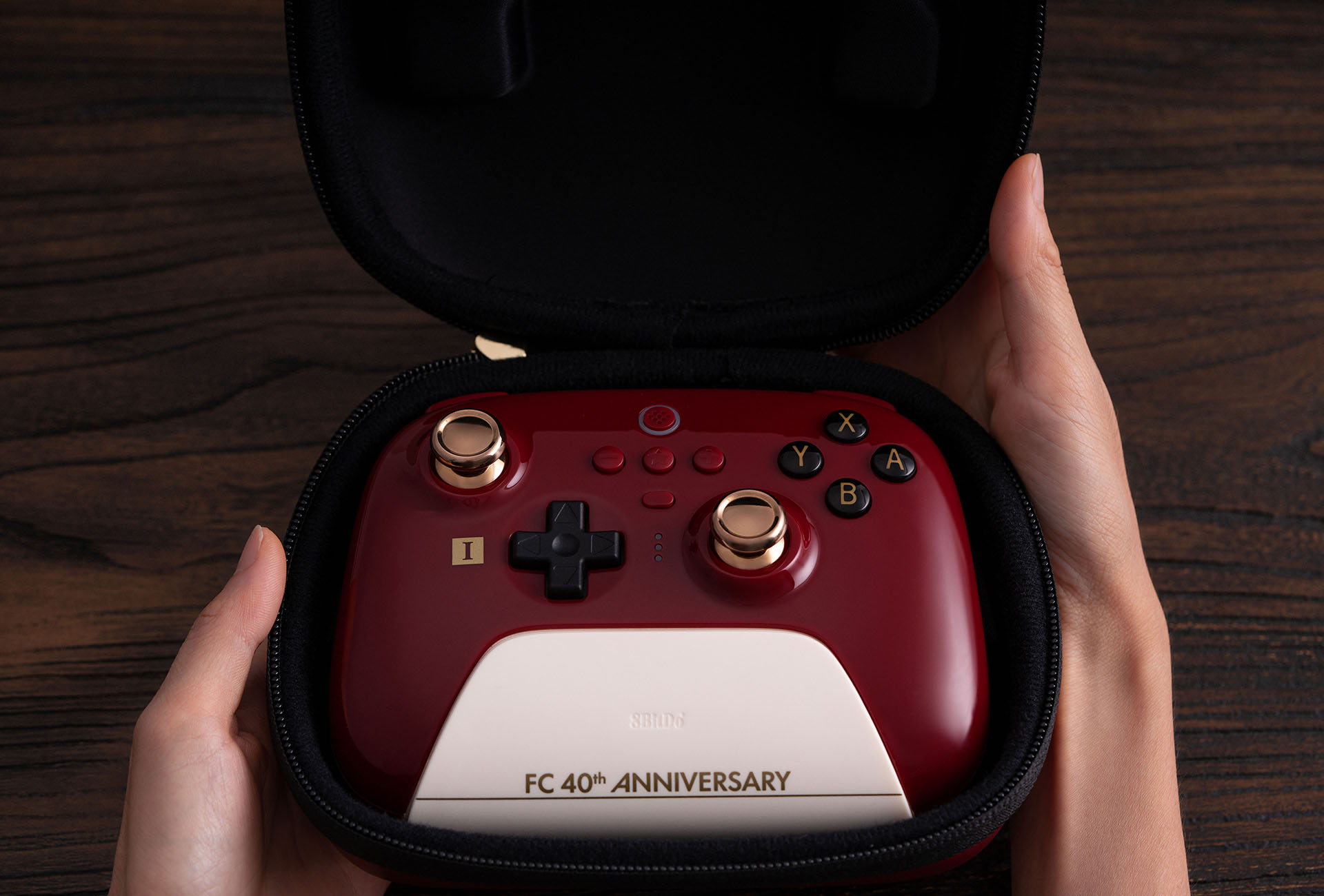 8bitdo Ultimate Bluetooth Controller 10th Anniversary Limited Edition