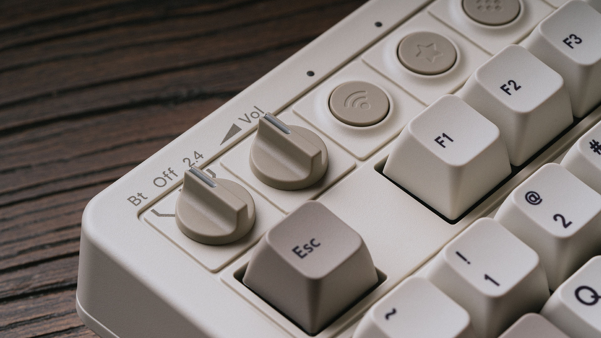 Retro Mechanical Keyboard - M Edition